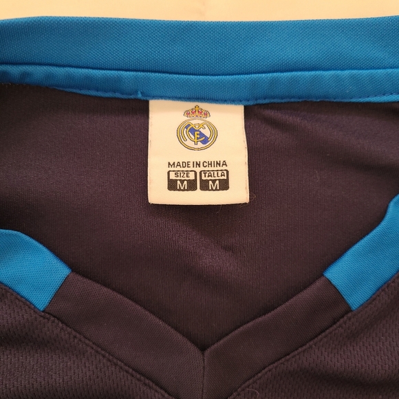 REAL MADRID OFFICIAL PRODUCT JERSEY - Picture 3 of 6